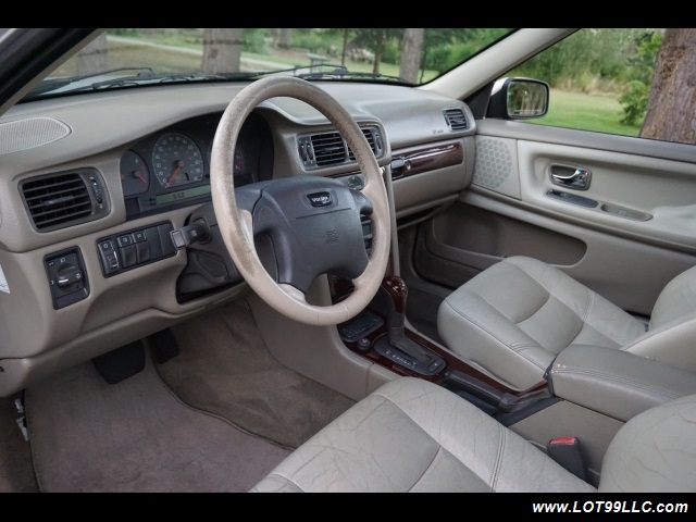 2000 Volvo V70 CROSS COUNTRY AWD SE,BRAND NEW TIRES. - Photo 10 - Milwaukie, OR 97267