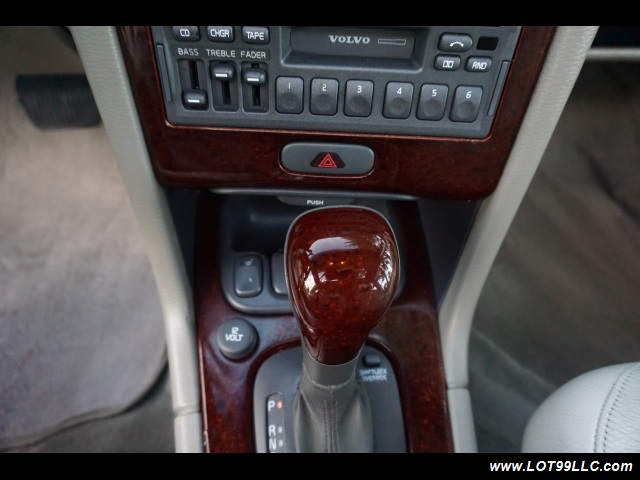 2000 Volvo V70 CROSS COUNTRY AWD SE,BRAND NEW TIRES. - Photo 27 - Milwaukie, OR 97267