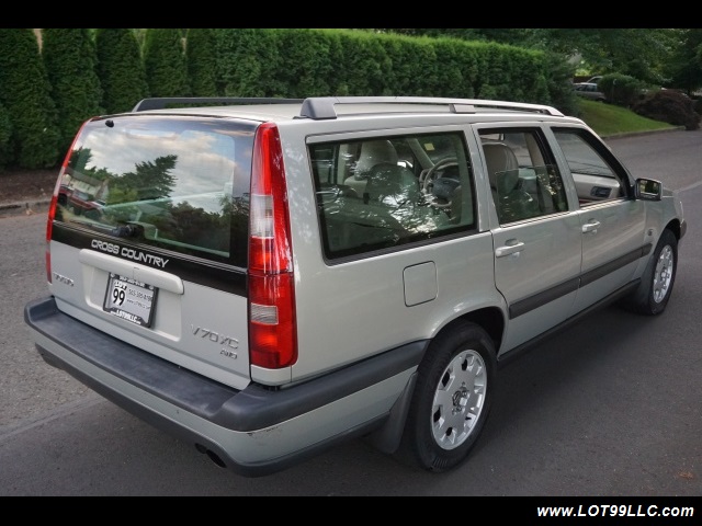 2000 Volvo V70 CROSS COUNTRY AWD SE,BRAND NEW TIRES. - Photo 6 - Milwaukie, OR 97267