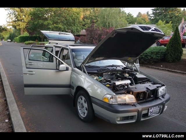 2000 Volvo V70 CROSS COUNTRY AWD SE,BRAND NEW TIRES. - Photo 32 - Milwaukie, OR 97267