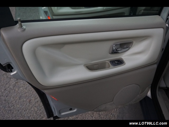 2000 Volvo V70 CROSS COUNTRY AWD SE,BRAND NEW TIRES. - Photo 12 - Milwaukie, OR 97267
