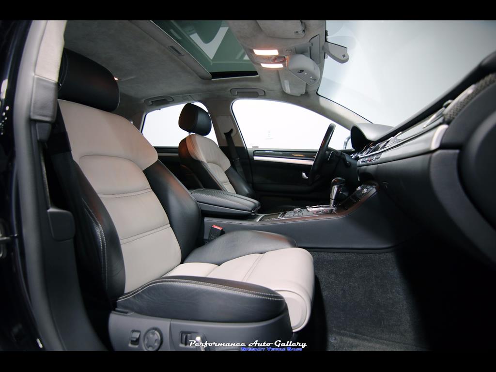 Image 19 of Audi: S8 quattro 5.2L…