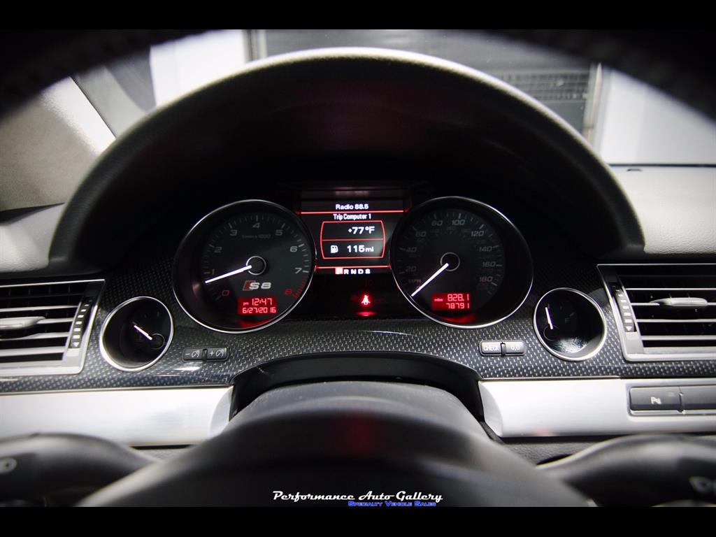 Image 22 of Audi: S8 quattro 5.2L…