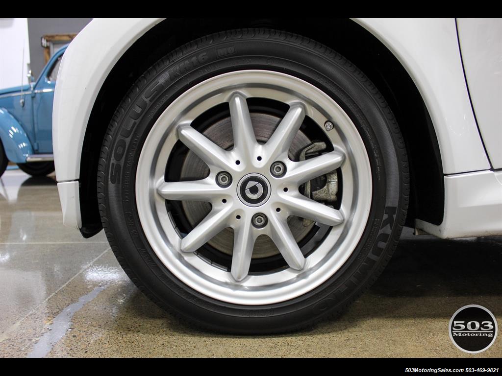 2014 Smart fortwo passion electric cabriolet; White/Black, Loaded! - Photo 23 - Beaverton, OR 97005