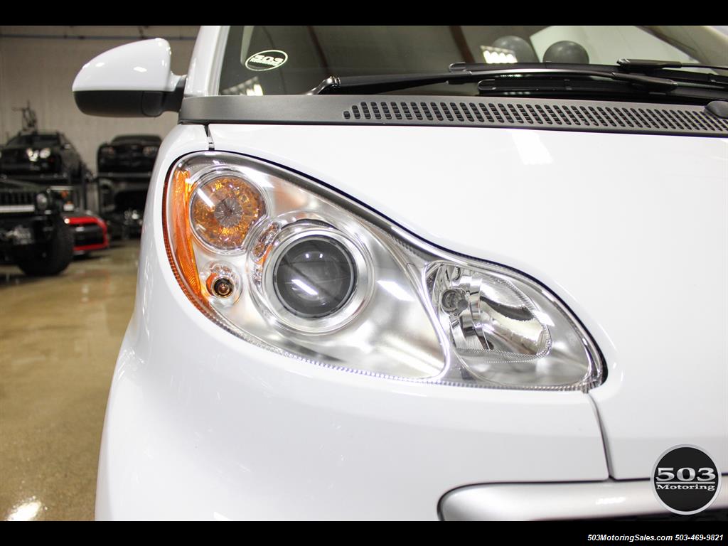 2014 Smart fortwo passion electric cabriolet; White/Black, Loaded! - Photo 14 - Beaverton, OR 97005