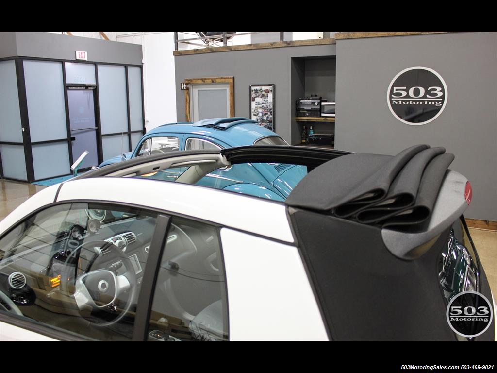 2014 Smart fortwo passion electric cabriolet; White/Black, Loaded! - Photo 22 - Beaverton, OR 97005