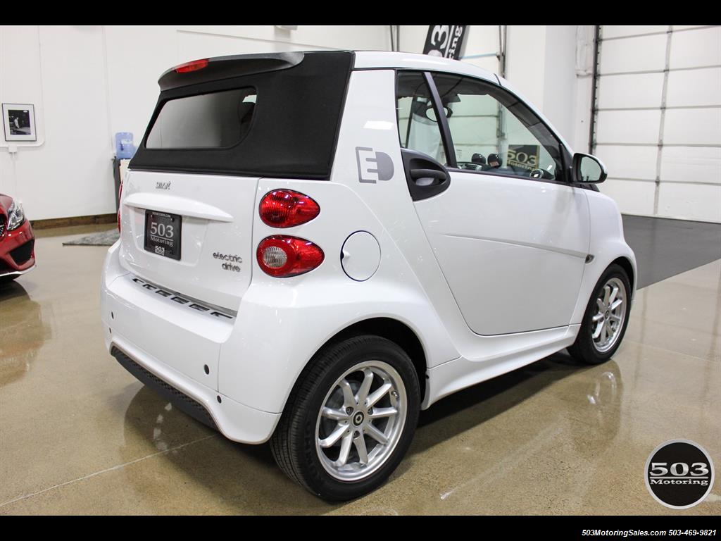 2014 Smart fortwo passion electric cabriolet; White/Black, Loaded! - Photo 5 - Beaverton, OR 97005