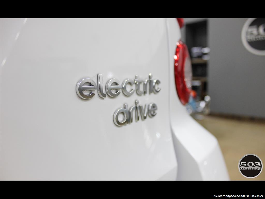2014 Smart fortwo passion electric cabriolet; White/Black, Loaded! - Photo 20 - Beaverton, OR 97005
