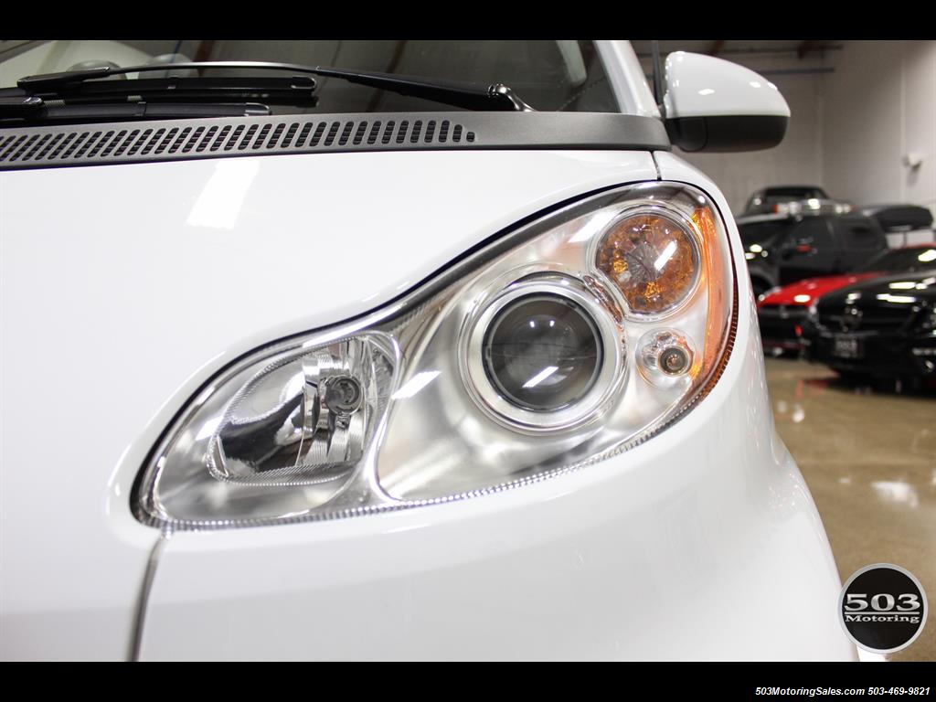 2014 Smart fortwo passion electric cabriolet; White/Black, Loaded! - Photo 15 - Beaverton, OR 97005