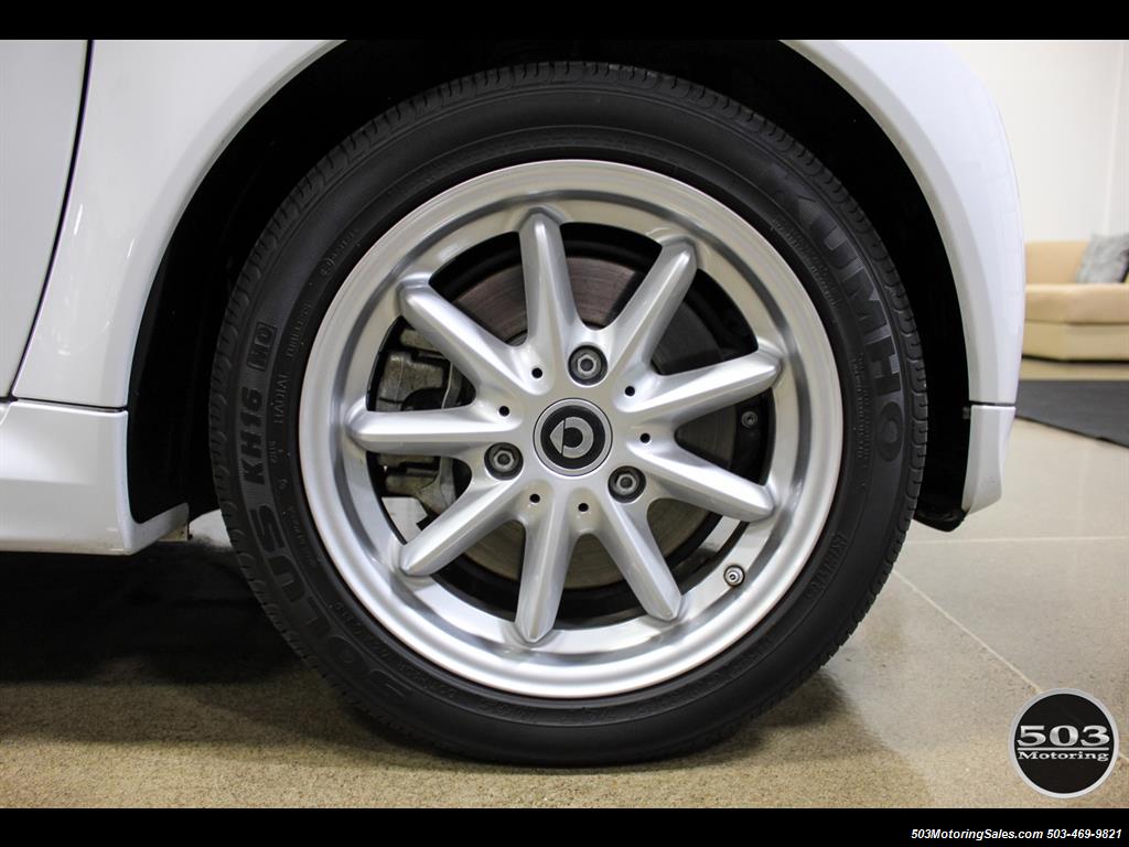 2014 Smart fortwo passion electric cabriolet; White/Black, Loaded! - Photo 26 - Beaverton, OR 97005