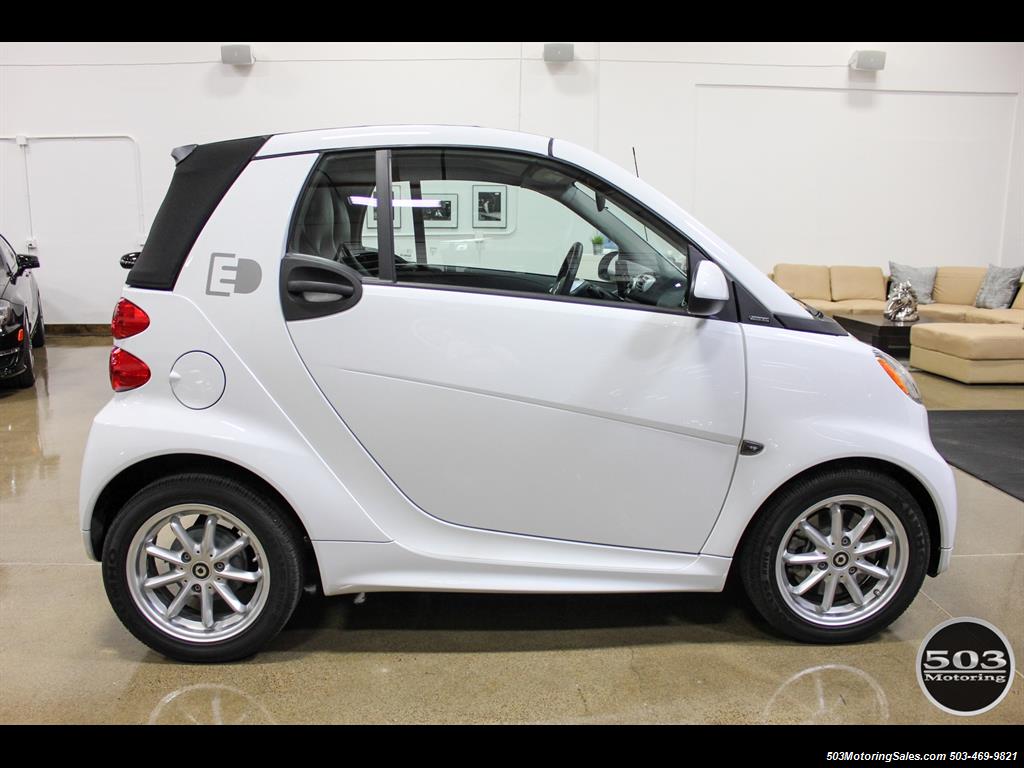 2014 Smart fortwo passion electric cabriolet; White/Black, Loaded! - Photo 6 - Beaverton, OR 97005
