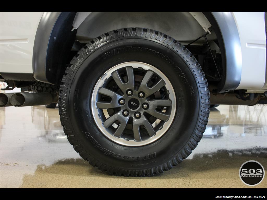 2010 Ford F-150 SVT Raptor; White/Black w/ Only 17k Miles! - Photo 22 - Beaverton, OR 97005