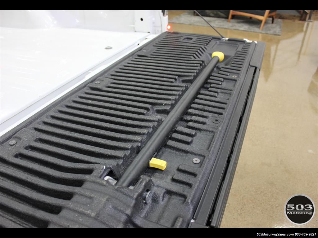 2010 Ford F-150 SVT Raptor; White/Black w/ Only 17k Miles! - Photo 51 - Beaverton, OR 97005
