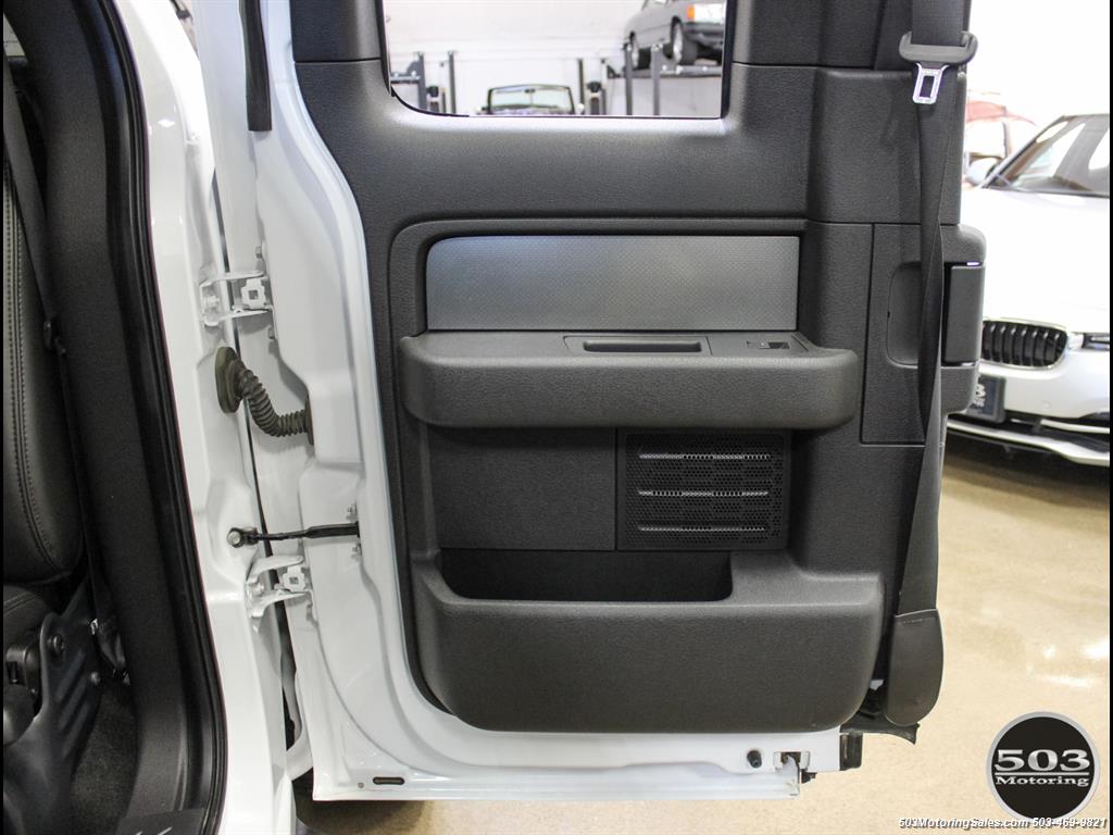 2010 Ford F-150 SVT Raptor; White/Black w/ Only 17k Miles! - Photo 44 - Beaverton, OR 97005